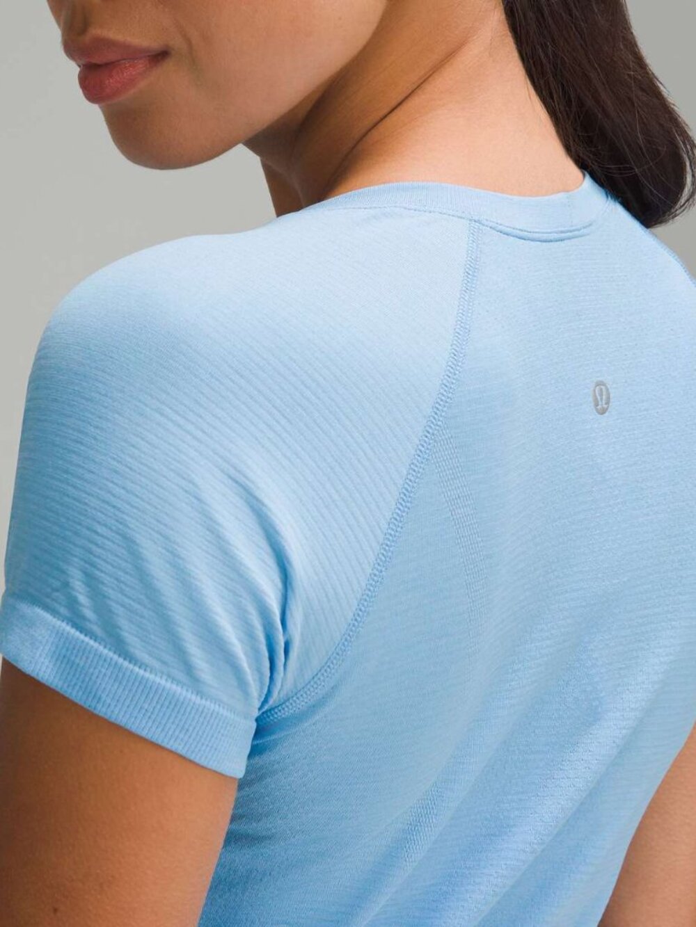 Lululemon Swiftly Tech Short Sleeve Shirt Light Blue Seamless Size 10
